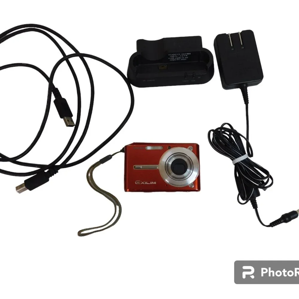 Casio Exilim EX-S600 6MP Digital Camera with 3x Optical Zoom